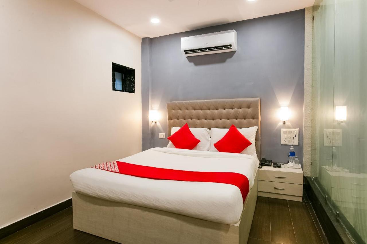 Oyo 62882 Villa Palace Mumbai Ngoại thất bức ảnh
