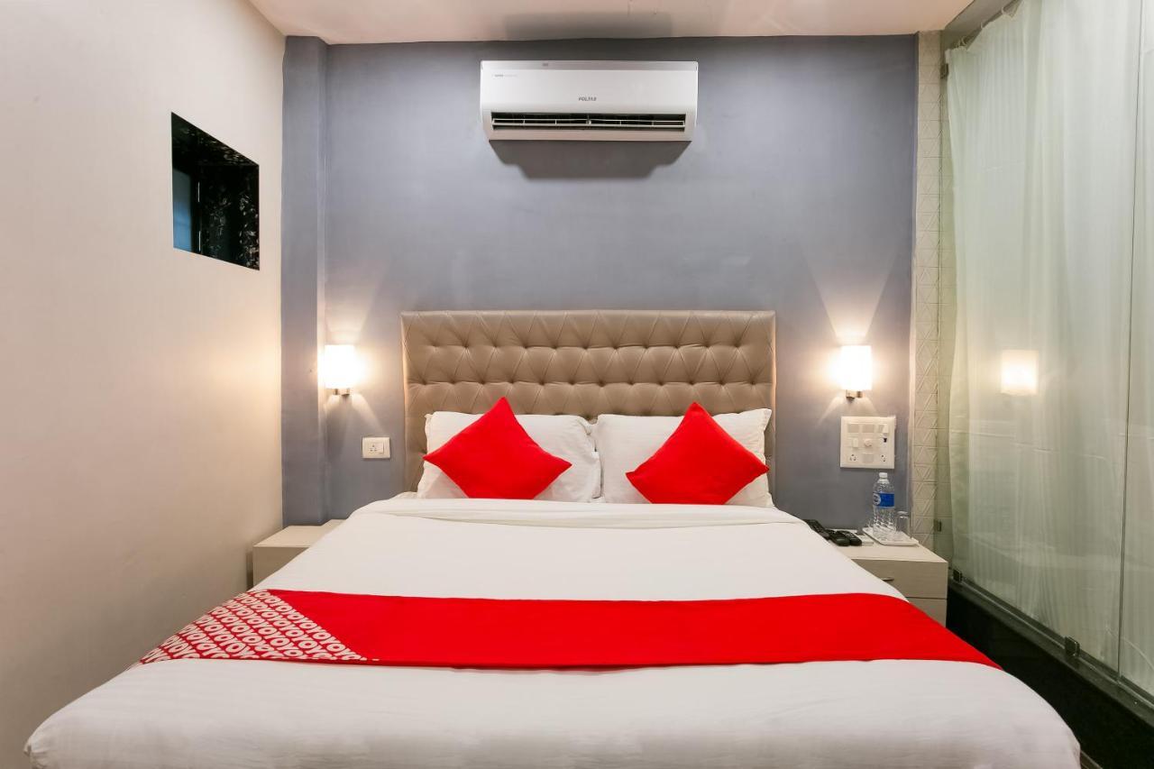 Oyo 62882 Villa Palace Mumbai Ngoại thất bức ảnh