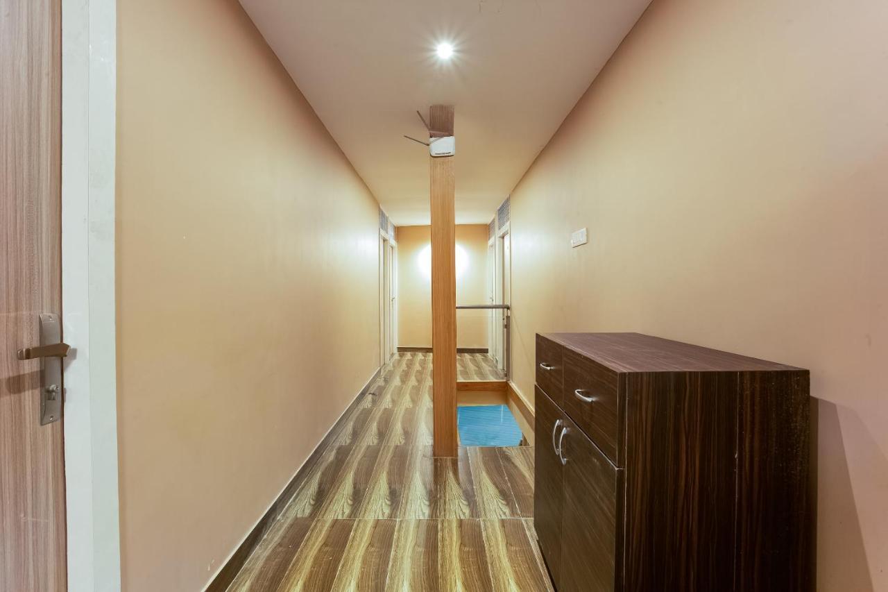 Oyo 62882 Villa Palace Mumbai Ngoại thất bức ảnh