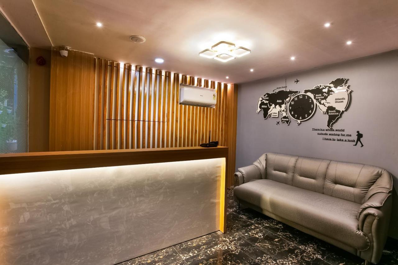 Oyo 62882 Villa Palace Mumbai Ngoại thất bức ảnh