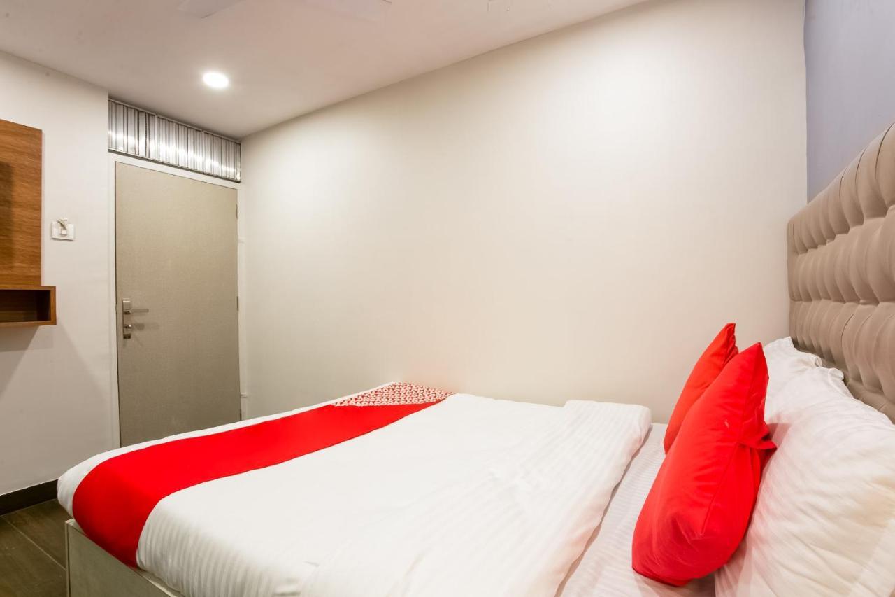 Oyo 62882 Villa Palace Mumbai Ngoại thất bức ảnh
